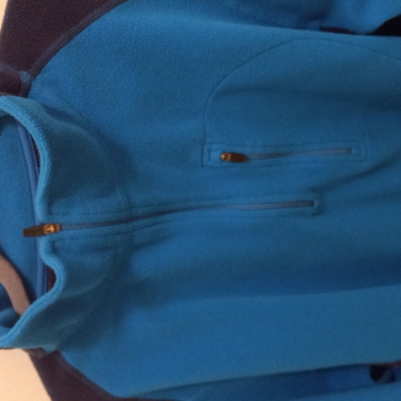 L. L. BEAN  SWEATER - Picture 4 of 4